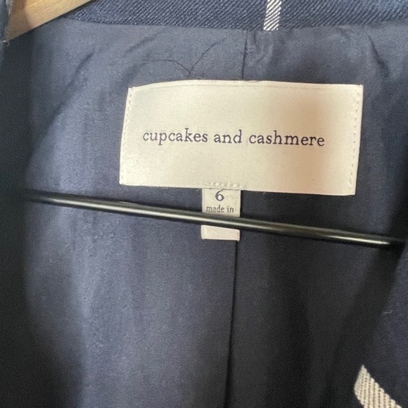 Cupcakes & Cashmere Navy Windowpane Blazer - Picture 4 of 5